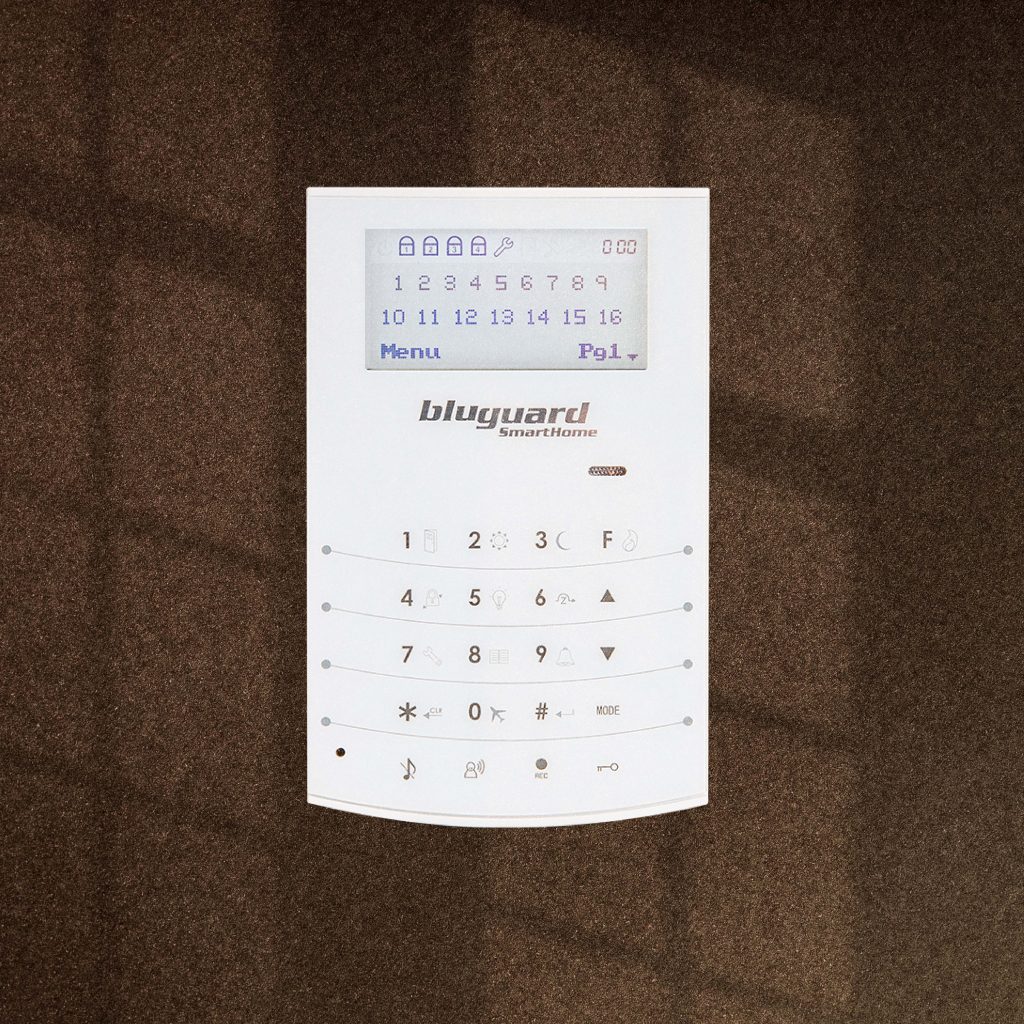 Intercom between keypad